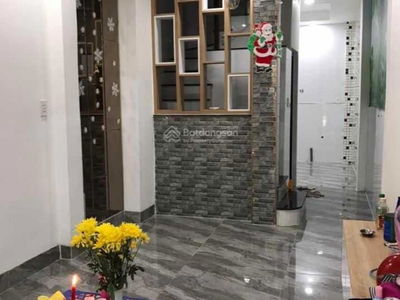 Lac Long Quan Street, Vietnam Lac Long Quan Street, Vietnam