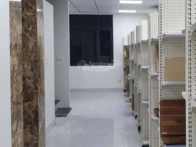 Xuan La Street, Vietnam Xuan La Street, Vietnam