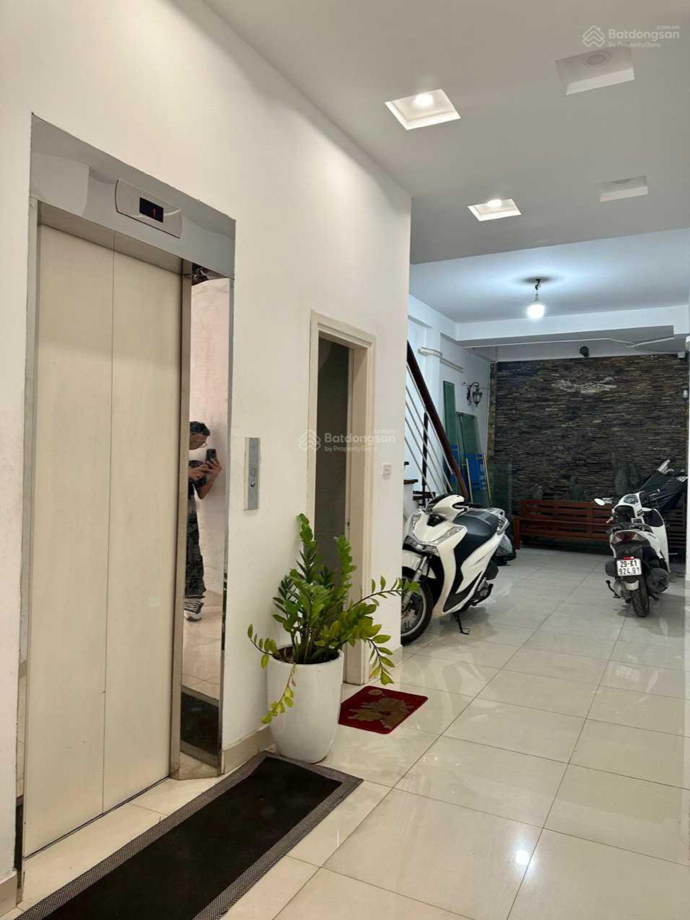 Pho Tram Street, Vietnam Pho Tram Street, Vietnam