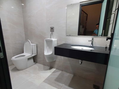 Khuong Dinh Street, Vietnam Khuong Dinh Street, Vietnam