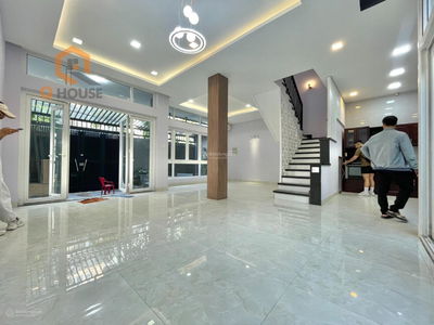 Tran Nao Street, Vietnam Tran Nao Street, Vietnam