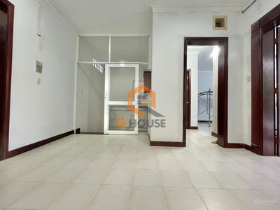 Tran Nao Street, Vietnam  Tran Nao Street, Vietnam