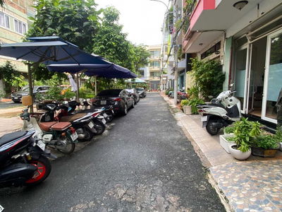 12, Vietnam 12, Vietnam