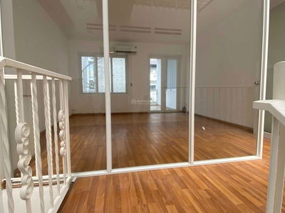 12, Vietnam 12, Vietnam