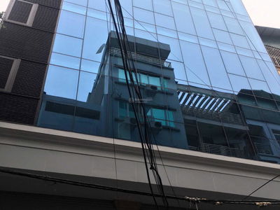 Me Tri Street, Vietnam Me Tri Street, Vietnam