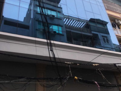 Me Tri Street, Vietnam Me Tri Street, Vietnam