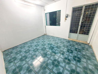 Nguyen Thi Tan Street, Vietnam  Nguyen Thi Tan Street, Vietnam