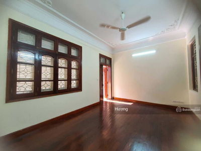 Hoang Cau Street, Vietnam Hoang Cau Street, Vietnam