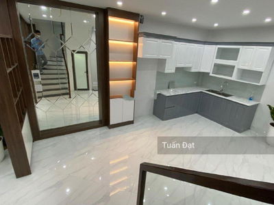 Nguyen Chi Thanh Street, Vietnam Nguyen Chi Thanh Street, Vietnam