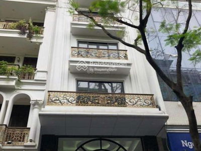 Hoang Hoa Tham Street, Vietnam Hoang Hoa Tham Street, Vietnam