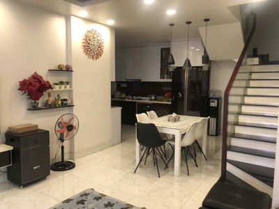 Phan Xich Long Street, Vietnam  Phan Xich Long Street, Vietnam