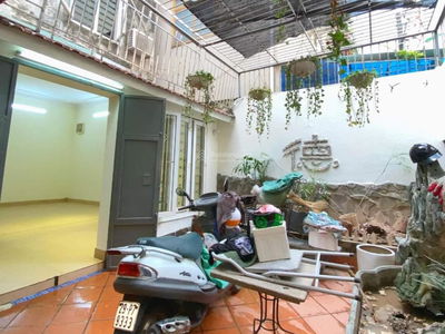 Nguyen Van Cu Street, Vietnam Nguyen Van Cu Street, Vietnam