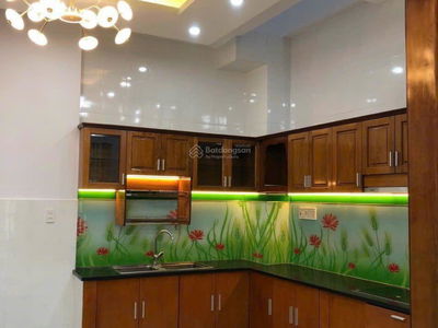 Nguyen Thi Dinh Street, Vietnam  Nguyen Thi Dinh Street, Vietnam