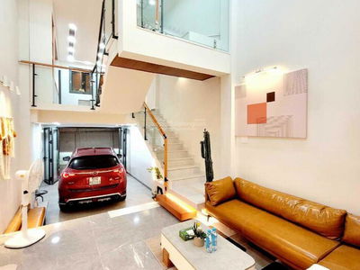 Phan Xich Long Street, Vietnam  Phan Xich Long Street, Vietnam