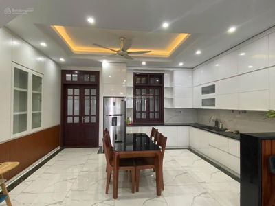 Nguyen Chi Thanh Street, Vietnam Nguyen Chi Thanh Street, Vietnam