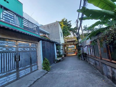 Nguyen Thi Thap Street, Vietnam  Nguyen Thi Thap Street, Vietnam