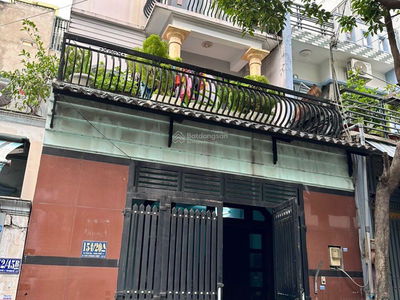 Ha Huy Giap Street, Vietnam Ha Huy Giap Street, Vietnam