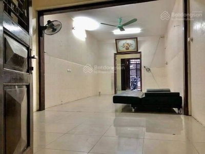 Nguyen Hong Street, Vietnam Nguyen Hong Street, Vietnam