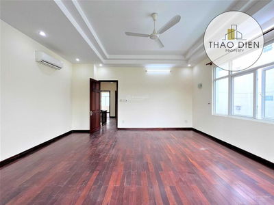 Street 1, Vietnam  Street 1, Vietnam