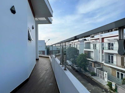 Song Hanh Street, Vietnam Song Hanh Street, Vietnam