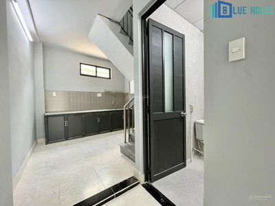 Nguyen Van Sang Street, Vietnam Nguyen Van Sang Street, Vietnam