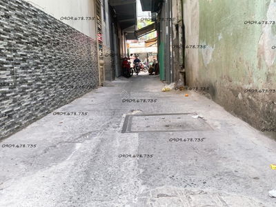 Cach Mang Thang Tam Street, Vietnam Cach Mang Thang Tam Street, Vietnam