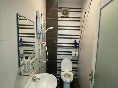 Quang Trung Street, Vietnam Quang Trung Street, Vietnam