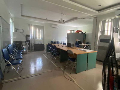 Nguyen Hoang Ton Street, Vietnam Nguyen Hoang Ton Street, Vietnam