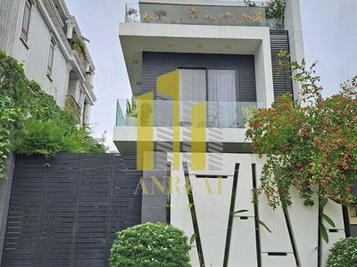 Nguyen U Di Street, Vietnam  Nguyen U Di Street, Vietnam