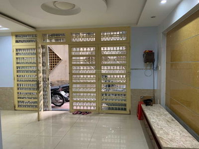 Le Van Luong Street, Vietnam Le Van Luong Street, Vietnam