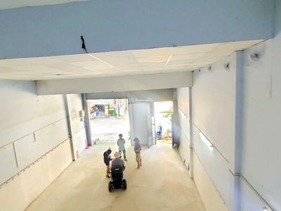 Pham Hung Street, Vietnam  Pham Hung Street, Vietnam