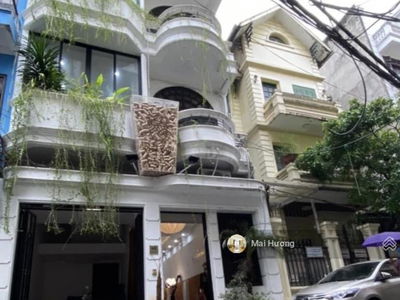 Hoang Cau Street, Vietnam Hoang Cau Street, Vietnam