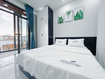 Bach Dang Street, Vietnam Bach Dang Street, Vietnam