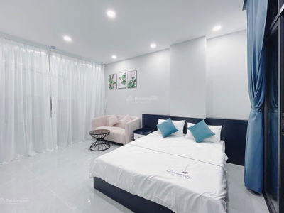 Bach Dang Street, Vietnam Bach Dang Street, Vietnam