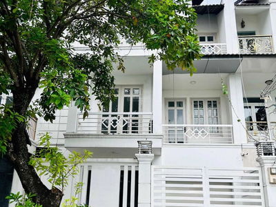 Yen The Street Yen The Street