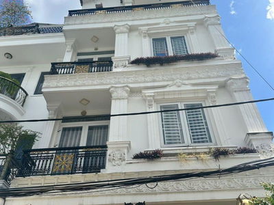 Le Duc Tho Street, Vietnam Le Duc Tho Street, Vietnam