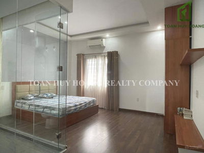 Pham Van Dong Street, Vietnam Pham Van Dong Street, Vietnam