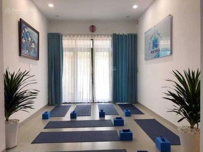 Le Duc Tho Street, Vietnam Le Duc Tho Street, Vietnam