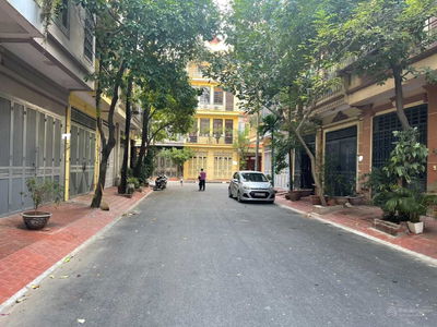 Nguyen Canh Di Street, Vietnam Nguyen Canh Di Street, Vietnam