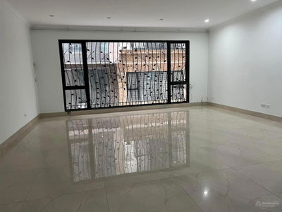 Nguyen Hong Street, Vietnam Nguyen Hong Street, Vietnam