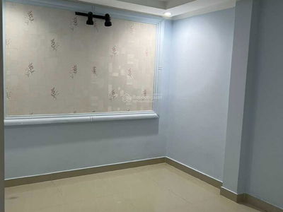 Le Van Luong Street, Vietnam Le Van Luong Street, Vietnam