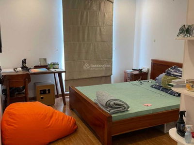 Nguyen Hong Street, Vietnam Nguyen Hong Street, Vietnam