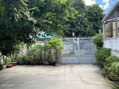 Pham Van Dong Street, Vietnam Pham Van Dong Street, Vietnam