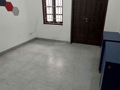 Au Co Street, Vietnam Au Co Street, Vietnam