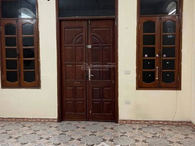 Tu Lien Street, Vietnam  Tu Lien Street, Vietnam