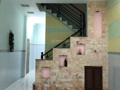 Nun Huynh Lien Street, Vietnam Nun Huynh Lien Street, Vietnam