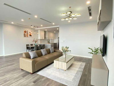 D'. Le Pont D’or - Hoang Cau, Vietnam D'. Le Pont D’or - Hoang Cau, Vietnam