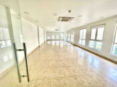 Truck Alley 371, Vietnam Truck Alley 371, Vietnam