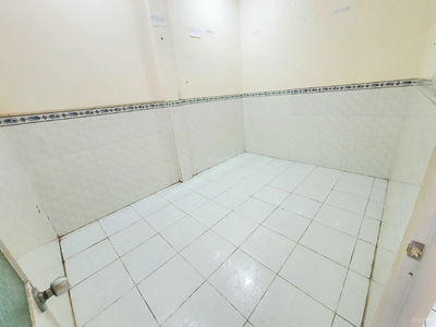 Pham Hung Street, Vietnam Pham Hung Street, Vietnam