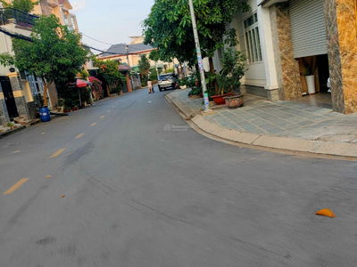 Vo Thi Sau Street, Vietnam  Vo Thi Sau Street, Vietnam
